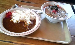 西穂高山荘ラーメンとカレー