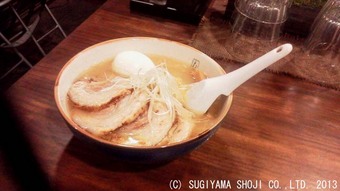 「らー麺　たかぎ」の塩ラーメン